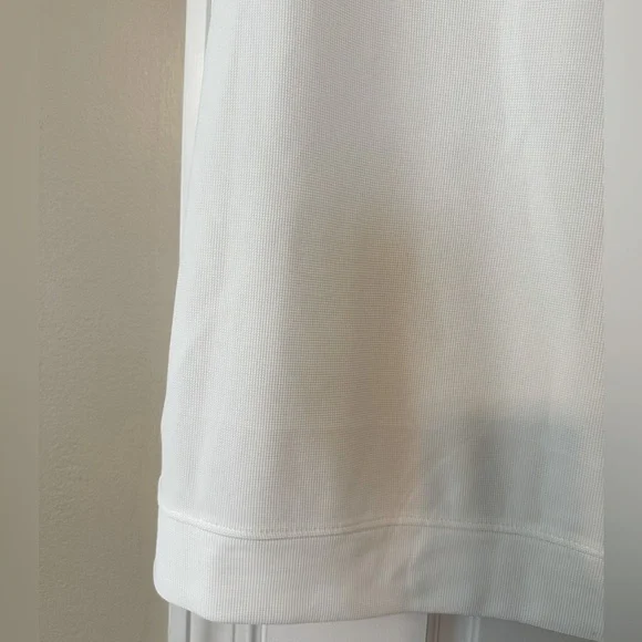 NWT Men’s White crew t-shirt. Waffle pattern. Large - Picture 4 of 7